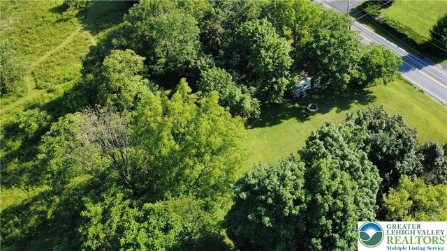 524 Walnut Drive, Lehigh Twp, PA 18067
