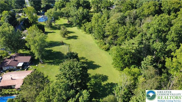 524 Walnut Drive, Lehigh Twp, PA 18067