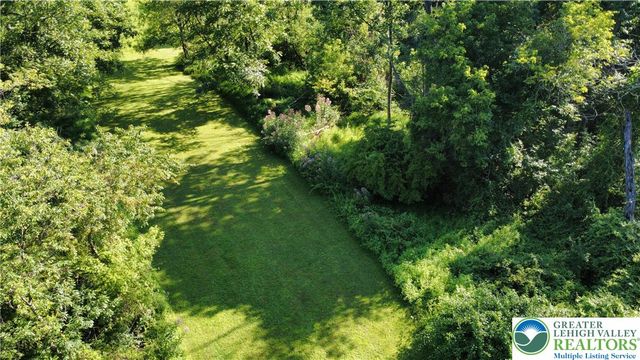 524 Walnut Drive, Lehigh Twp, PA 18067