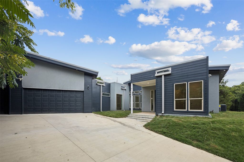 6939 Lacywood Lane, Dallas, TX 75227