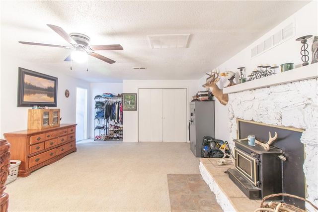 1150 SE 140P Road, Clinton, MO 65355