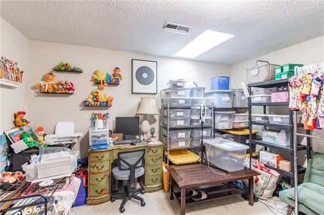 1150 SE 140P Road, Clinton, MO 65355