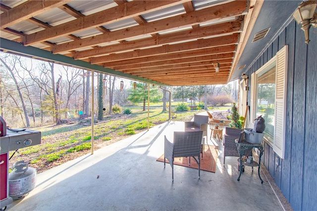 1150 SE 140P Road, Clinton, MO 65355