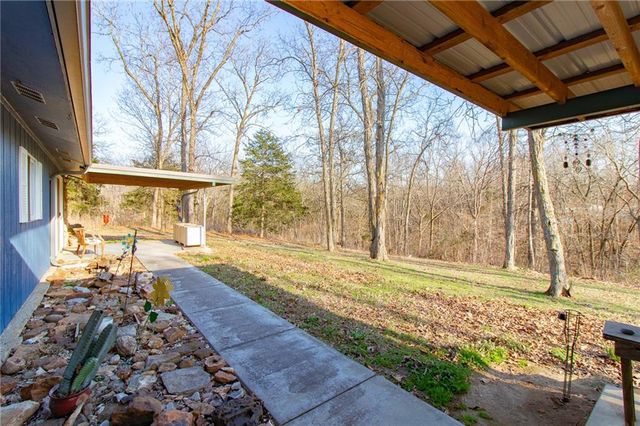 1150 SE 140P Road, Clinton, MO 65355