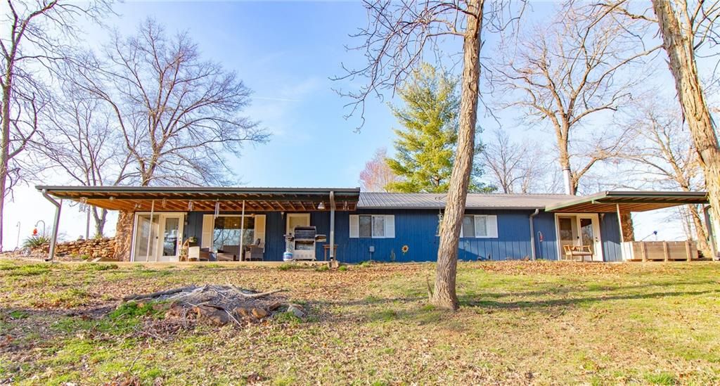1150 SE 140P Road, Clinton, MO 65355