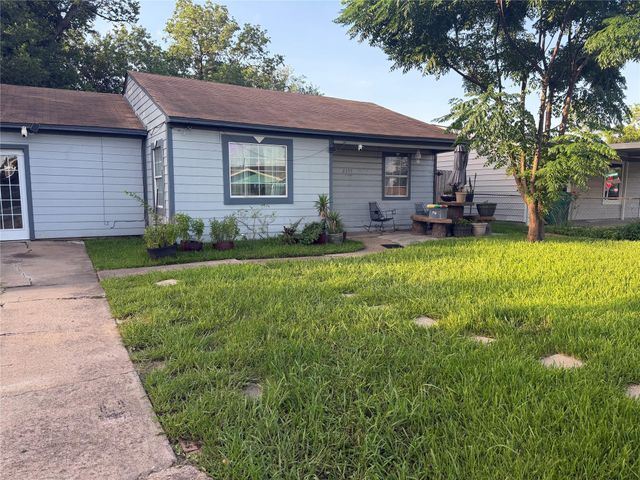 2305 Windsor Lane, Pasadena, TX 77506