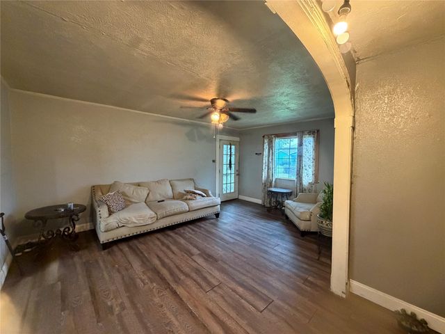2305 Windsor Lane, Pasadena, TX 77506