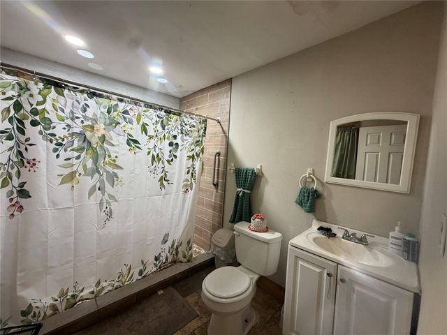 2305 Windsor Lane, Pasadena, TX 77506