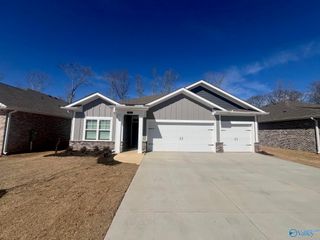 334 Sandy Oak Drive, Harvest, AL 35749