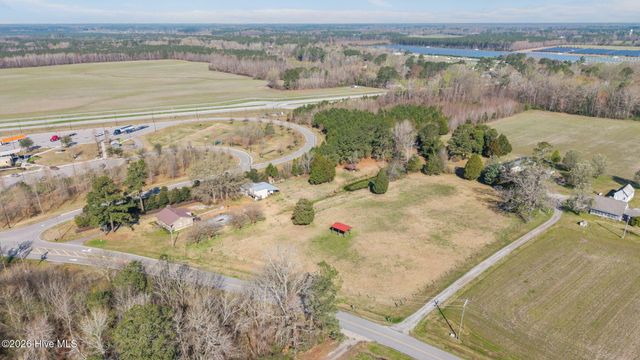 215 Harding Road, Chocowinity, NC 27817