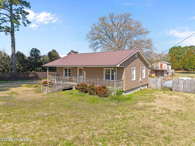 215 Harding Road, Chocowinity, NC 27817
