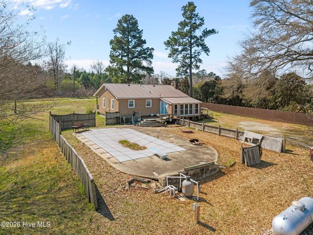 215 Harding Road, Chocowinity, NC 27817
