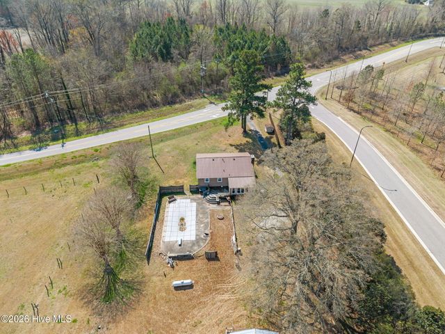 215 Harding Road, Chocowinity, NC 27817