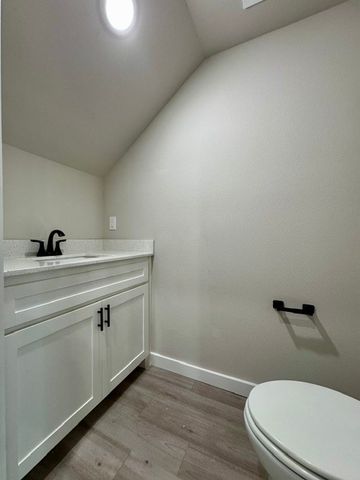 1901 Azlin Place D, Siloam Springs, AR 72761