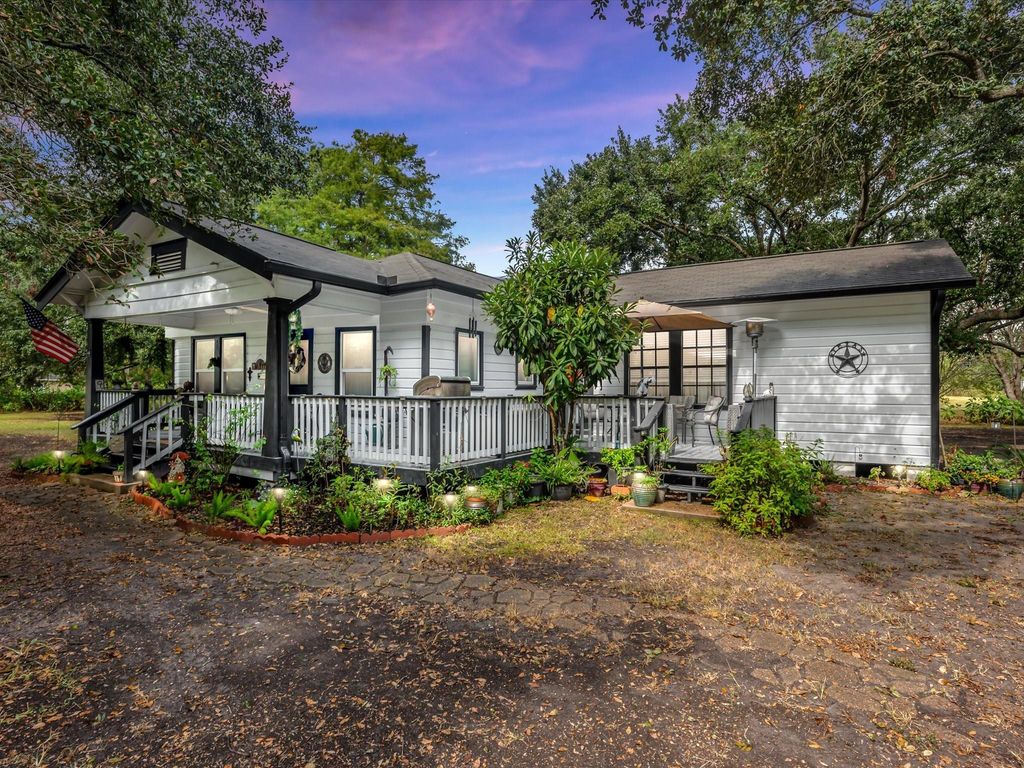 4403 Fcr 78, Manvel, TX 77583
