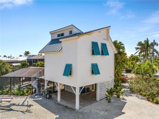 2432 Sycamore ST, St. James City, FL 33956