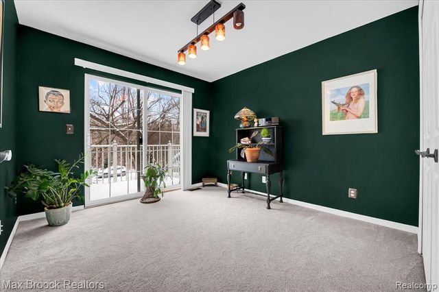 41 N Squirrel Road, Auburn Hills, MI 48326