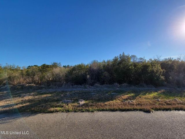 9043 St Ann Drive, Bay Saint Louis, MS 39520