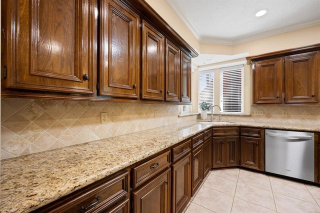 12119 Auburn Hills Drive, Tomball, TX 77377