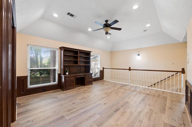 12119 Auburn Hills Drive, Tomball, TX 77377