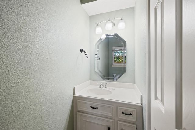 12119 Auburn Hills Drive, Tomball, TX 77377