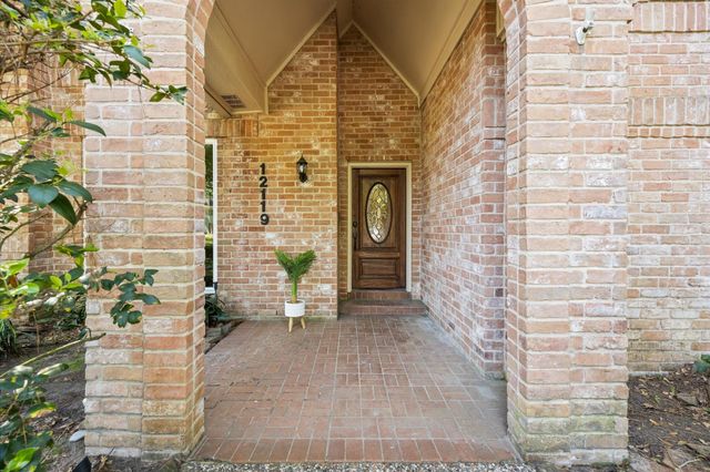 12119 Auburn Hills Drive, Tomball, TX 77377