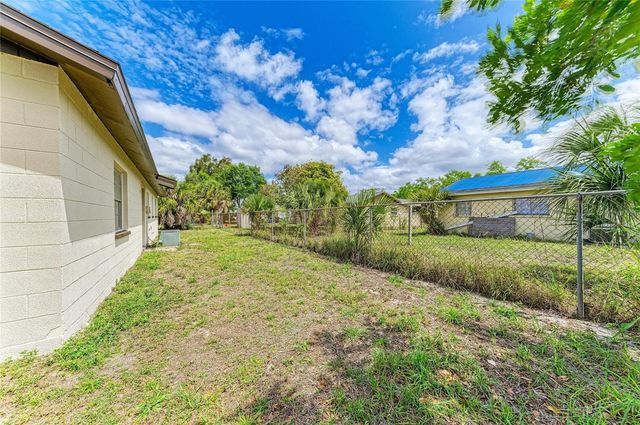 3012 CLAY CIRCLE, Sarasota, FL 34234