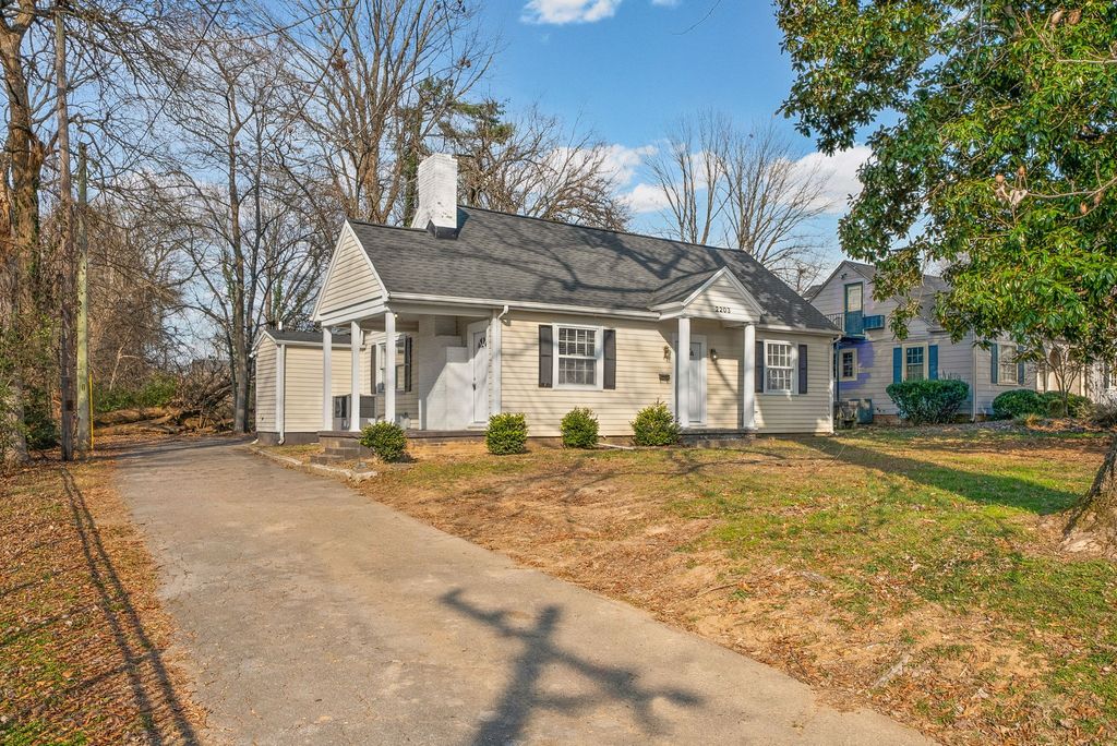 2203 S Main St, Hopkinsville, KY 42240