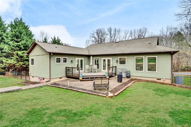 736 Three Wood Lane, Woodruff, SC 29388