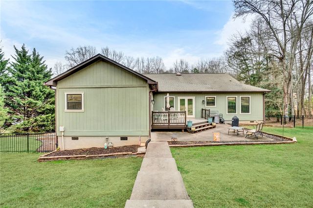 736 Three Wood Lane, Woodruff, SC 29388