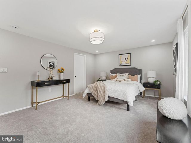 4 BROWER CT, Marlton, NJ 08053