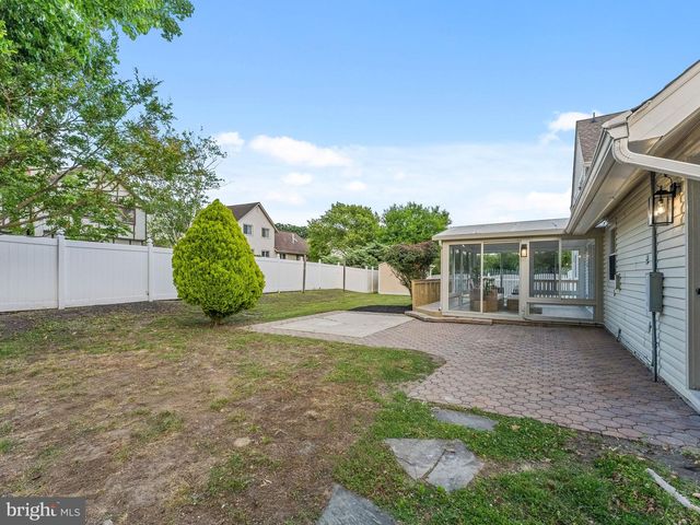 4 BROWER CT, Marlton, NJ 08053