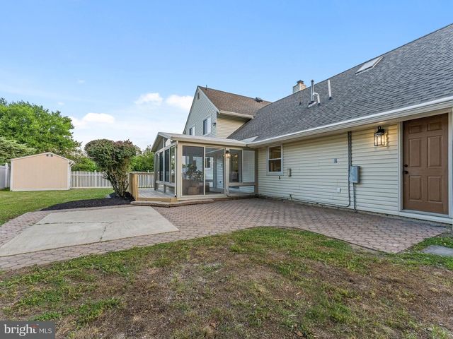 4 BROWER CT, Marlton, NJ 08053
