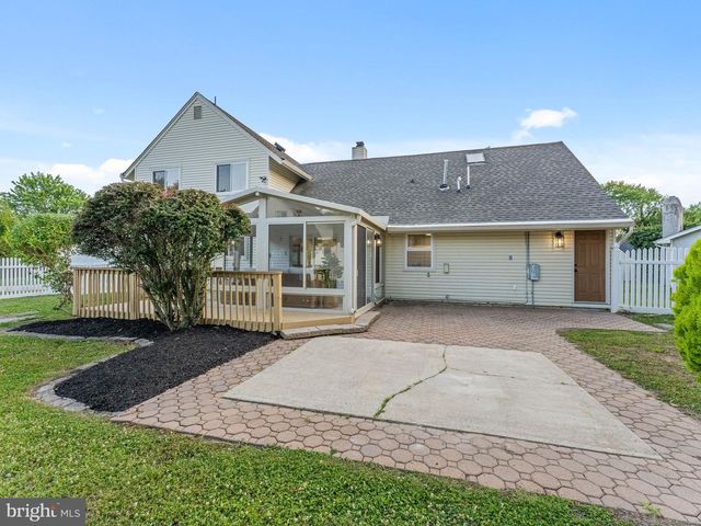 4 BROWER CT, Marlton, NJ 08053
