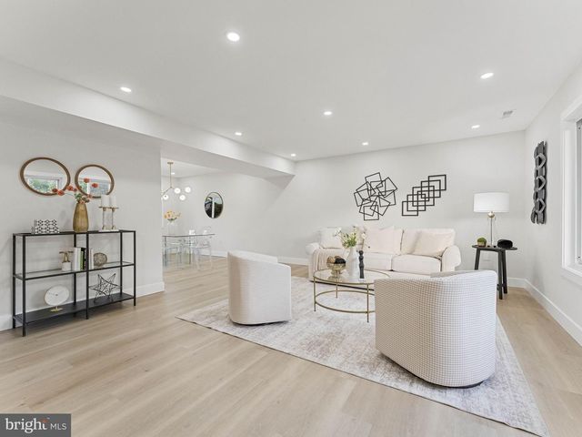 4 BROWER CT, Marlton, NJ 08053
