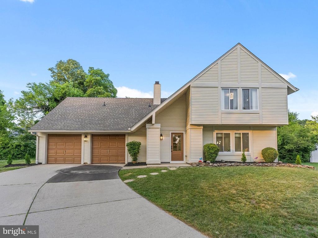 4 BROWER CT, Marlton, NJ 08053