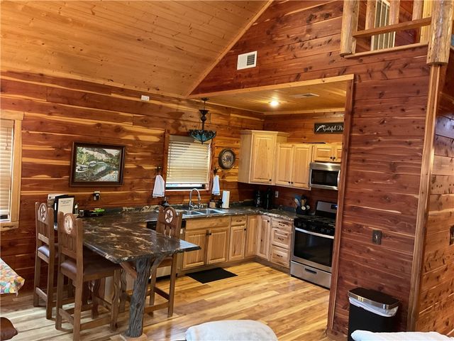 27960 S Hwy 103, Compton, AR 72624