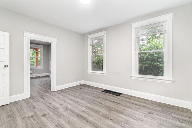 1318 Beech Avenue, Cincinnati, OH 45205