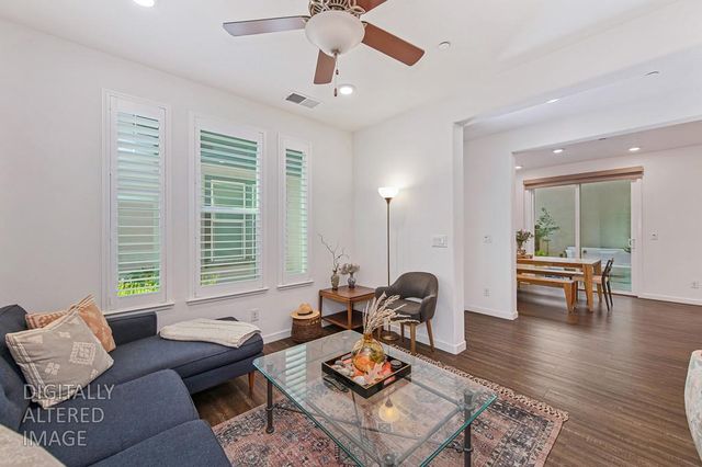 4324 Ocean Ln, Elk Grove, CA 95757