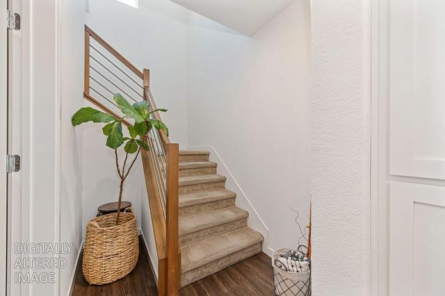 4324 Ocean Ln, Elk Grove, CA 95757