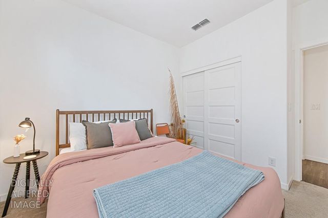 4324 Ocean Ln, Elk Grove, CA 95757