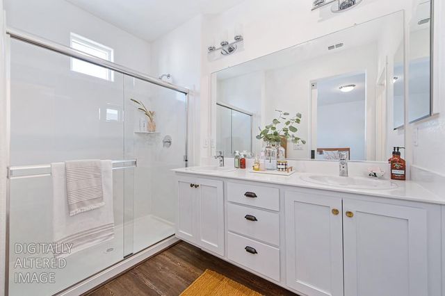 4324 Ocean Ln, Elk Grove, CA 95757