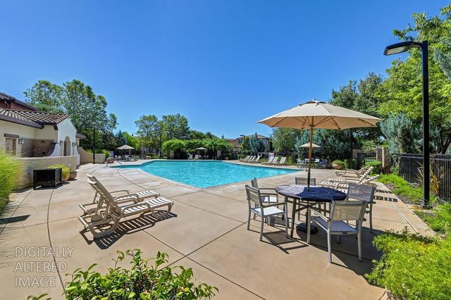 4324 Ocean Ln, Elk Grove, CA 95757