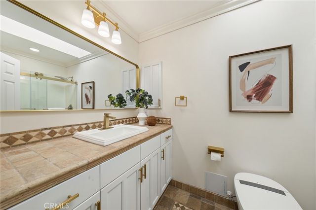 26096 Adamor Road, Calabasas, CA 91302