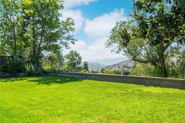 26096 Adamor Road, Calabasas, CA 91302