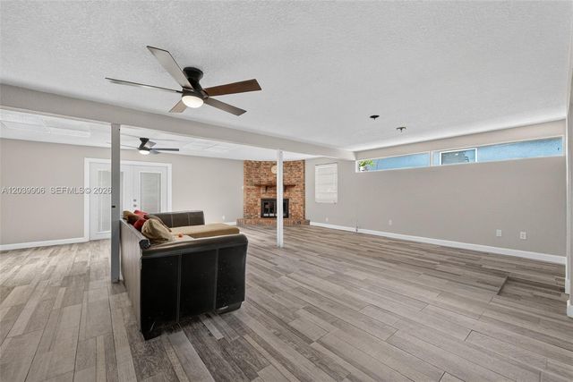 4831 NW 77th Ct, Pompano Beach, FL 33073