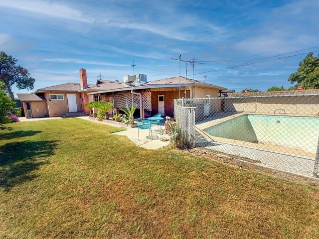 738 N Garden Avenue, Fresno, CA 93727