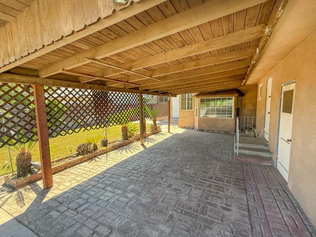 738 N Garden Avenue, Fresno, CA 93727