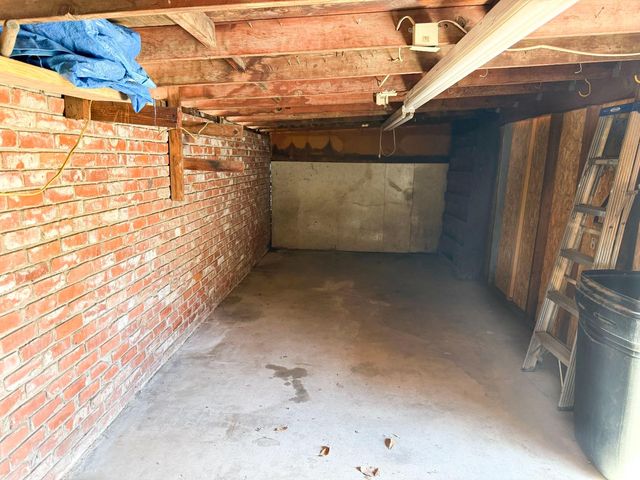 738 N Garden Avenue, Fresno, CA 93727