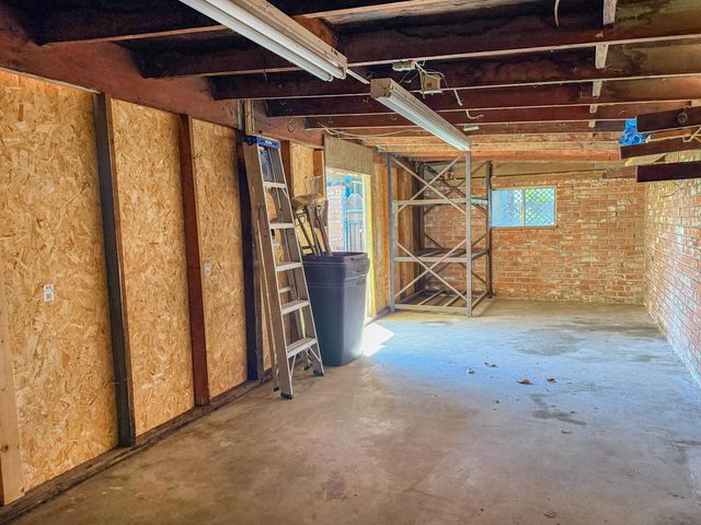 738 N Garden Avenue, Fresno, CA 93727